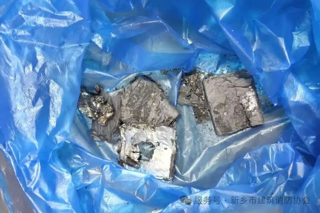 充电宝地铁车厢里突“发火”！这份“顺毛”指南请收好